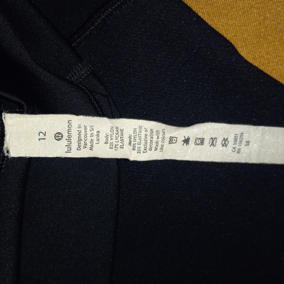 Lululemon black leggings sheer material from mid thigh down size 12 - Picture 2 of 6